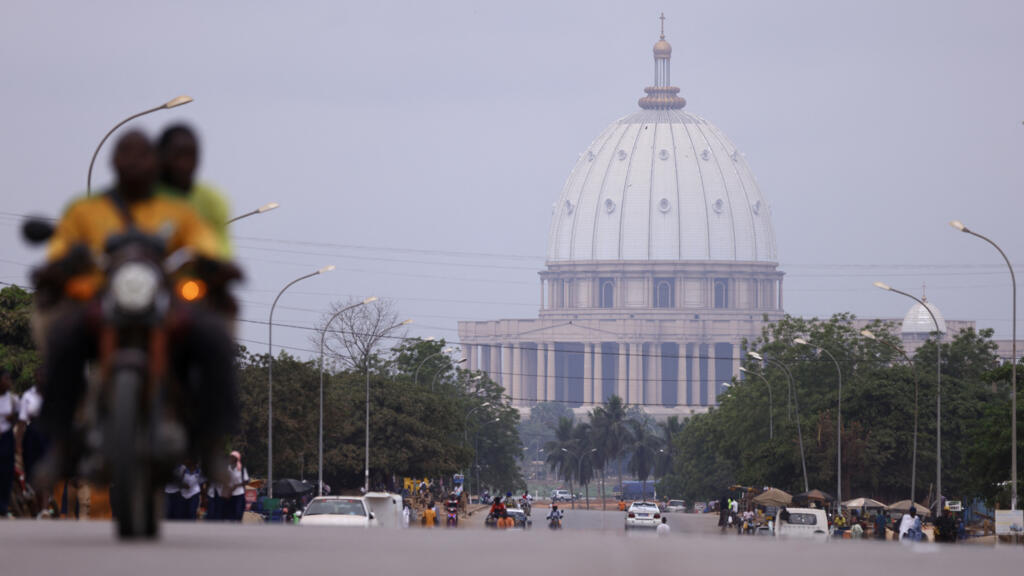 basilique notre dame de la paix à yamoussoukro prise en 2024