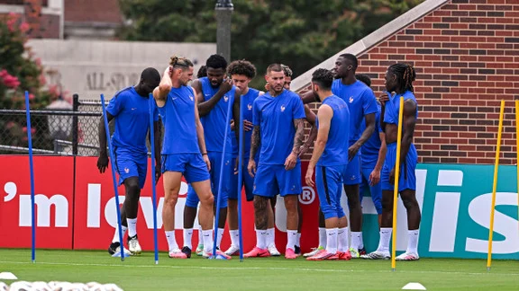 Lucas Digne, latéral gauche de l'équipe de France, lors d'un entraînement