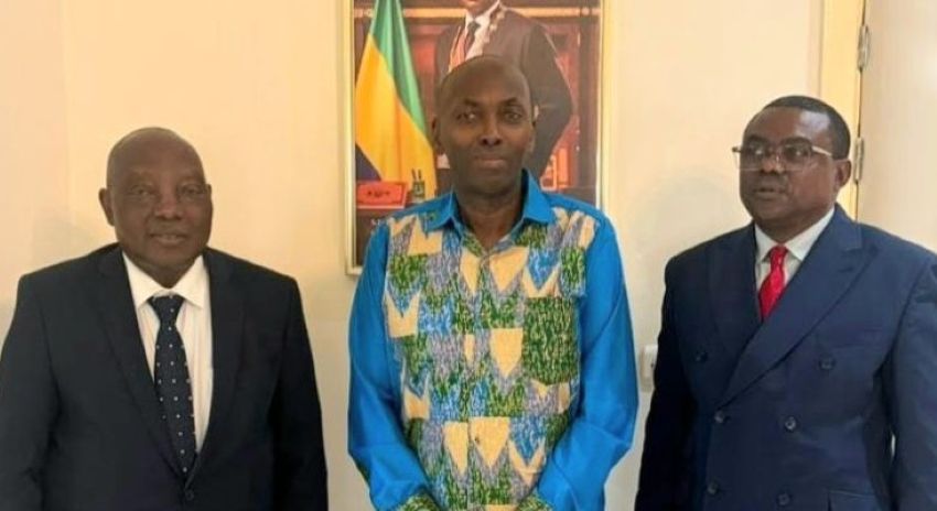 Délégation du GABAC à Libreville avec Augustin Emane