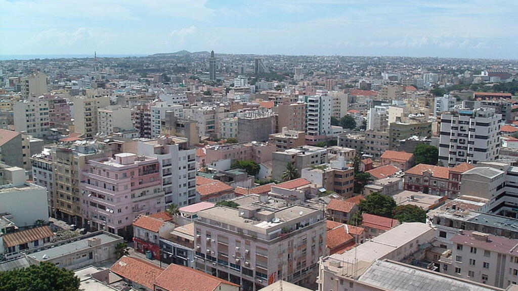 Vue aérienne du quartier du Plateau, cœur économique de Dakar au Sénégal.