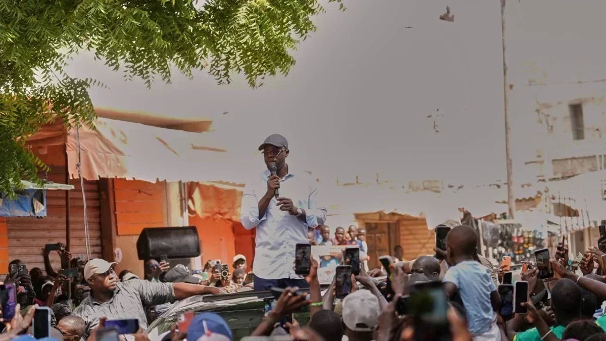 Ousmane Sonko en meeting à Bargny pour Pastef Ousmane Sonko en meeting à Bargny pour Pastef