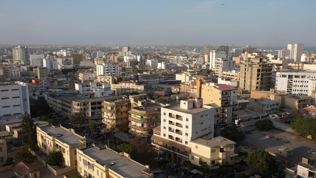 Vue aérienne du centre-ville de Dakar, capitale économique du Sénégal.