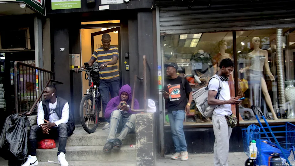 Portrait d’un groupe de migrants expulsés