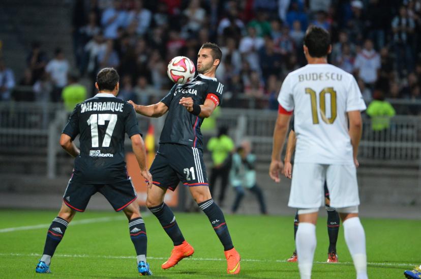 Steed Malbranque et Maxime Gonalons, le 21 août 2014, après la défaite contre l'Astra Giurgiu