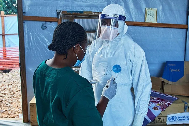 Soignants au Centre médical évangélique de Bunia, juillet 2026