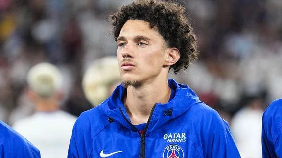 Maghnes Akliouche lors de son premier match sous les couleurs du PSG
